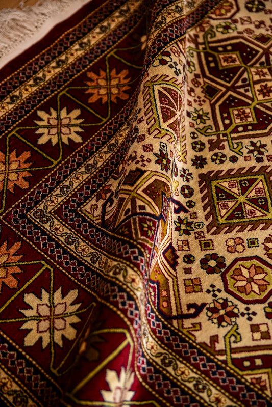 The Coming East - structured geometric