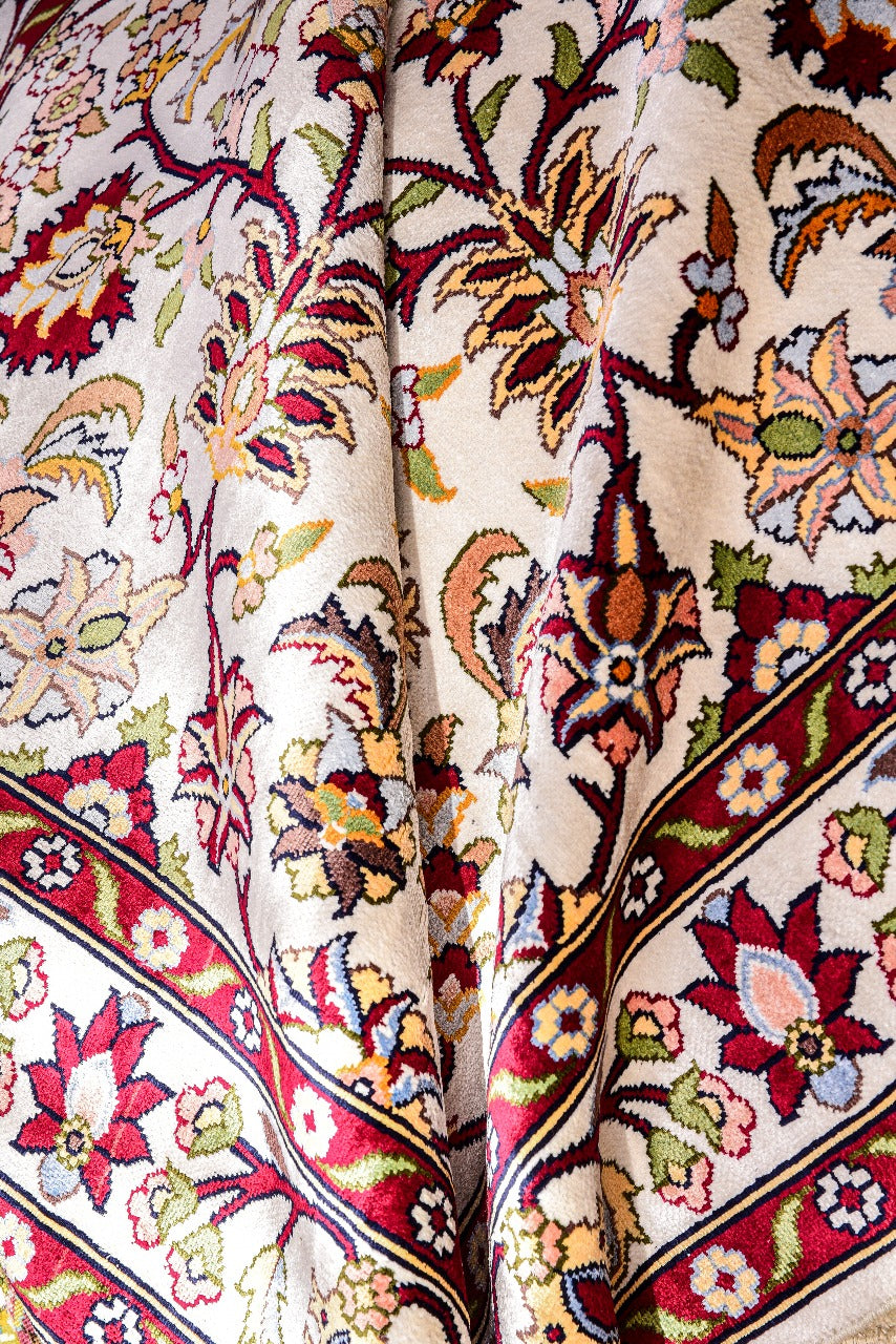 Isfahan – Light of the Moon