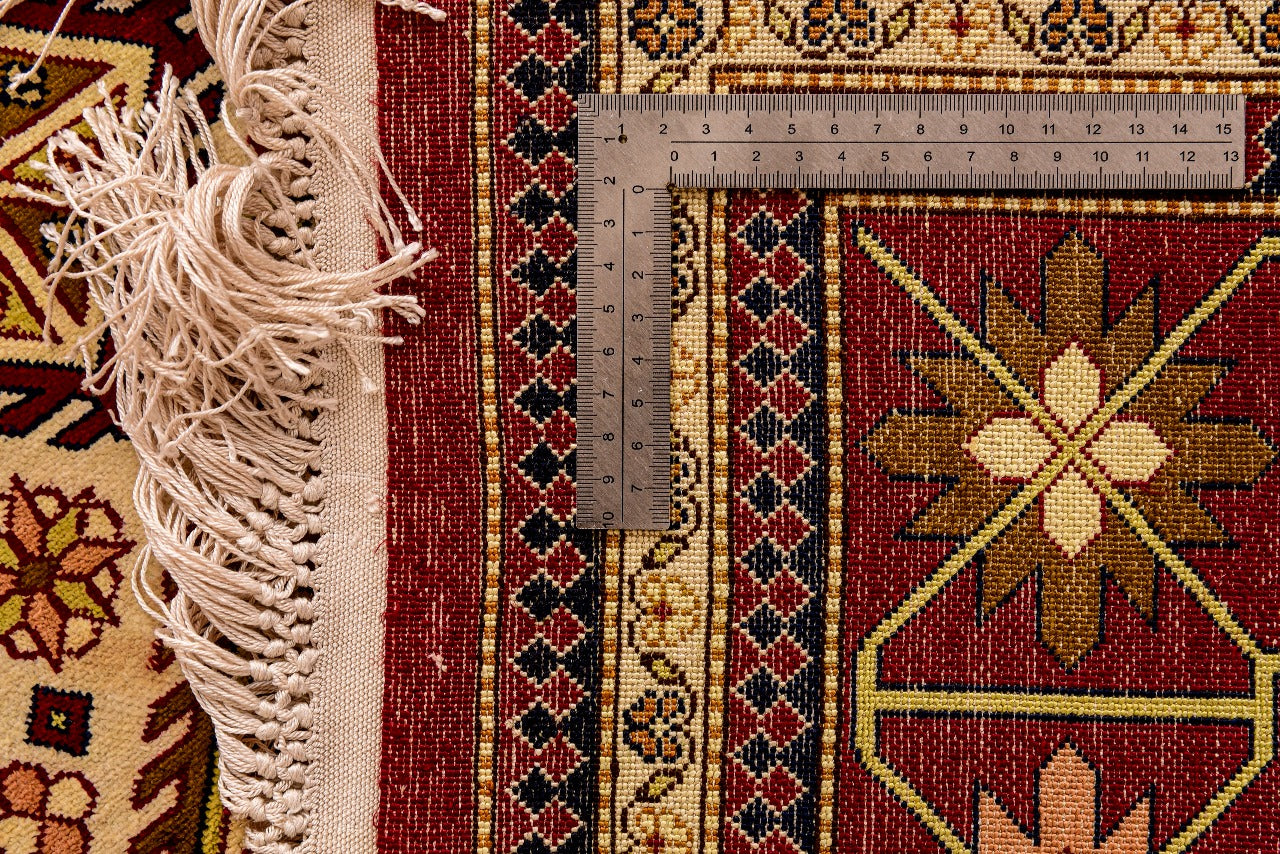 The Coming East - structured geometric